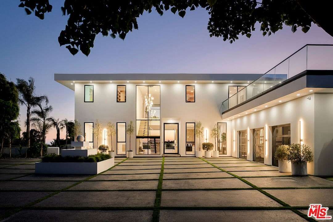 2 Acres of Residential Land with Home for Sale in Malibu, California