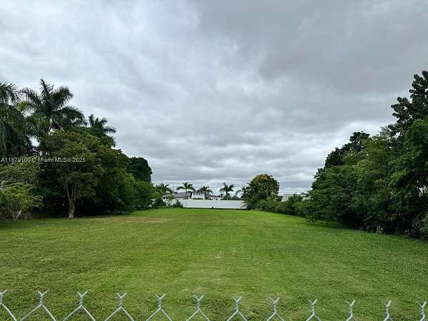 0.75 Acres of Residential Land for Sale in Sweetwater, Florida