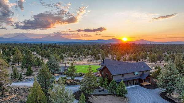 9.88 Acres of Residential Land with Home for Sale in Bend, Oregon