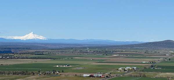 7.3 Acres of Residential Land for Sale in Culver, Oregon
