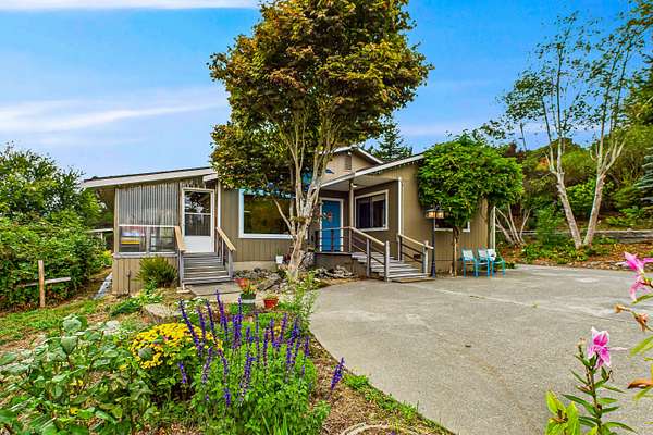 5.56 Acres of Residential Land with Home for Sale in Fernbridge, California