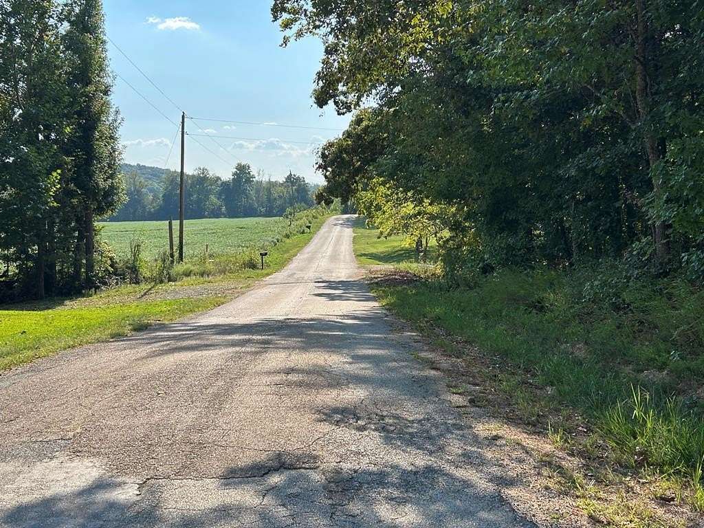 5.17 Acres of Residential Land for Sale in Big Sandy, Tennessee