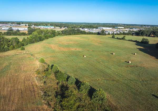 34 Acres of Land for Auction in Lebanon, Missouri