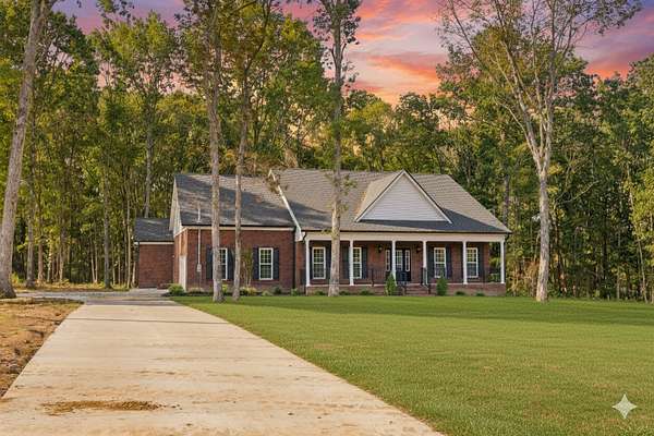 5 Acres of Residential Land with Home for Sale in Murfreesboro, Tennessee