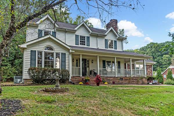 2.6 Acres of Residential Land with Home for Sale in Goodlettsville, Tennessee