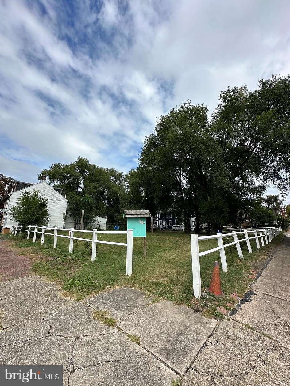 0.04 Acres of Mixed-Use Land for Sale in Harrisburg, Pennsylvania