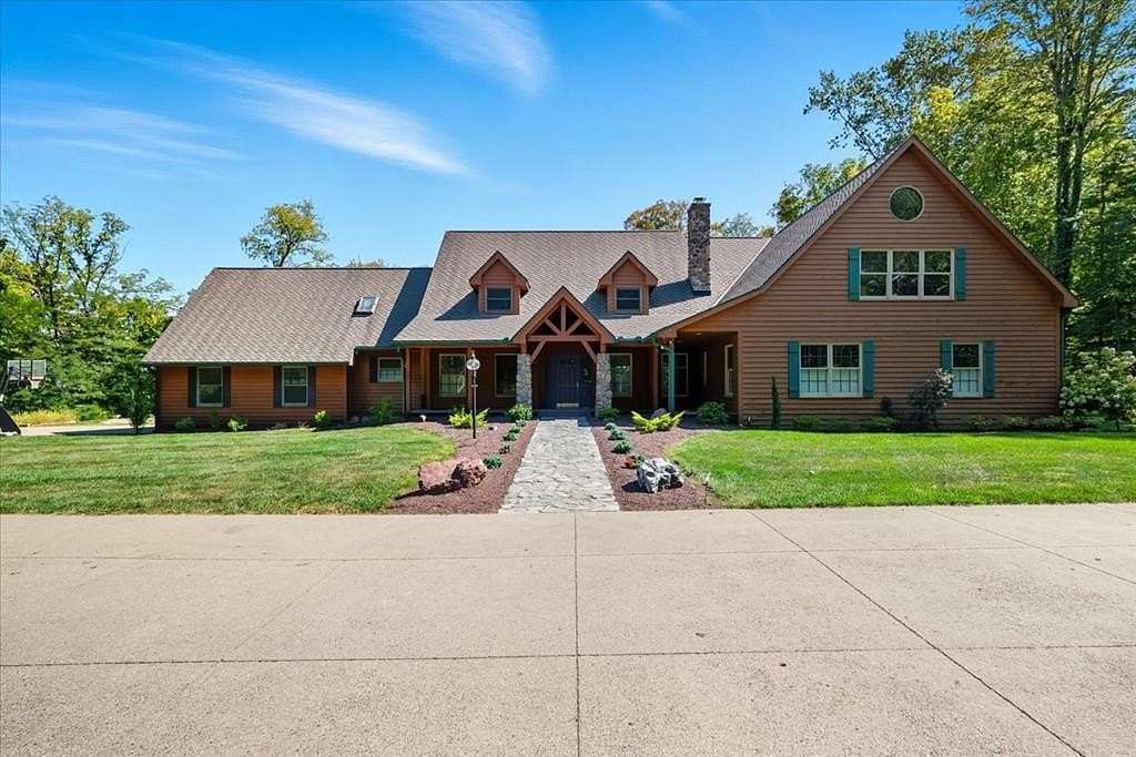 8 Acres of Residential Land with Home for Sale in Ashland, Ohio