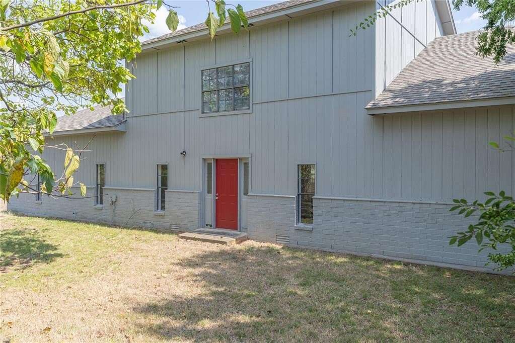 1.57 Acres of Residential Land with Home for Sale in Harrah, Oklahoma