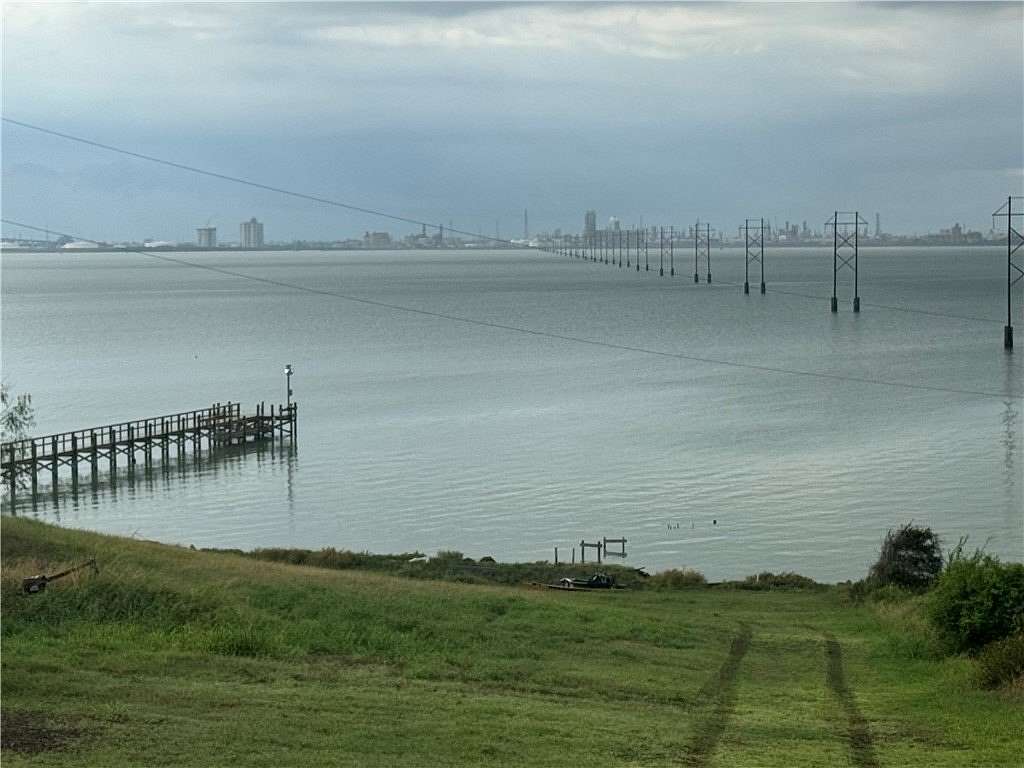 1 Acre of Land for Sale in Taft, Texas