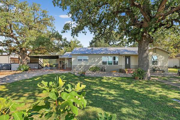 39.5 Acres of Recreational Land with Home for Sale in Marlin, Texas