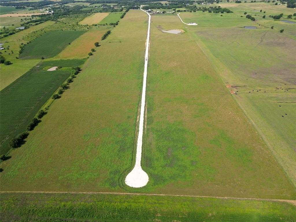 16.8 Acres of Land for Sale in Covington, Texas