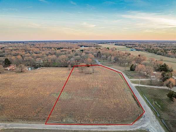 3 Acres of Residential Land for Sale in Emory, Texas