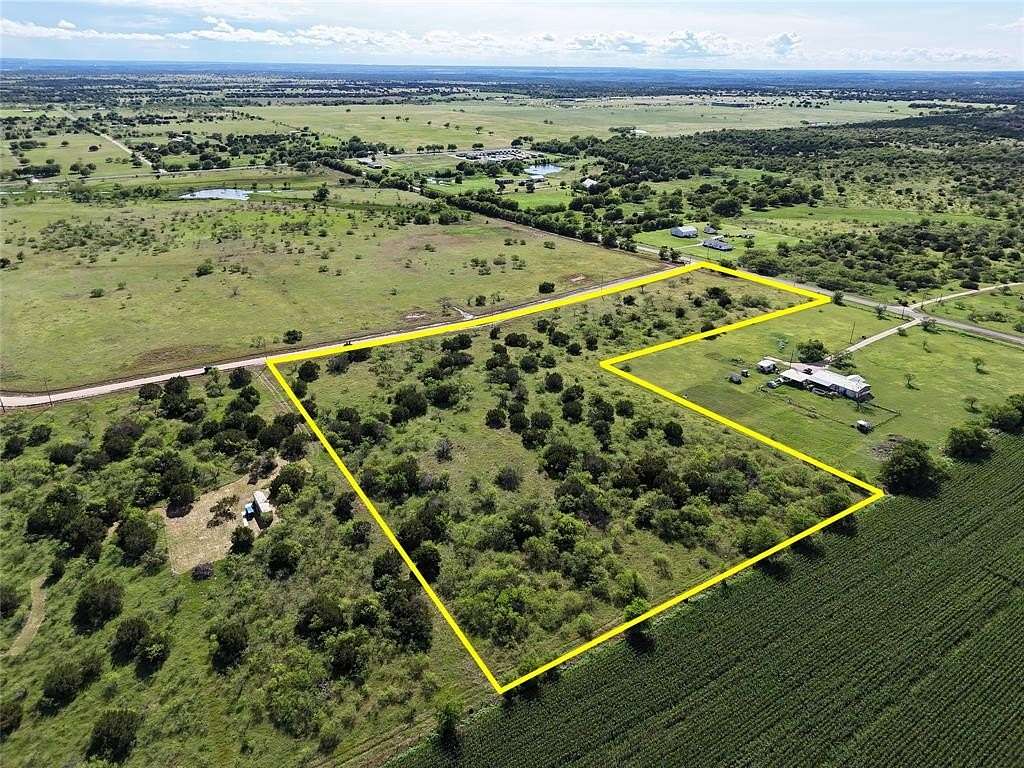 10 Acres of Land for Sale in Blum, Texas