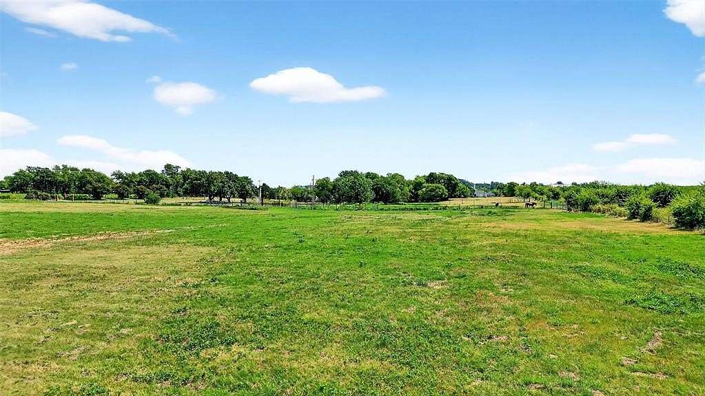 1.66 Acres of Residential Land for Sale in Gunter, Texas