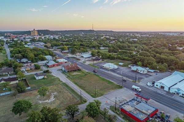 0.22 Acres of Commercial Land for Sale in Mineral Wells, Texas