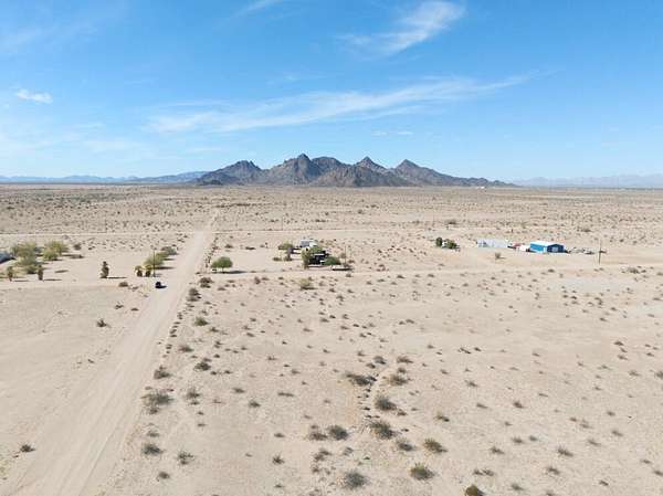 1 Acre of Residential Land for Sale in Wellton, Arizona