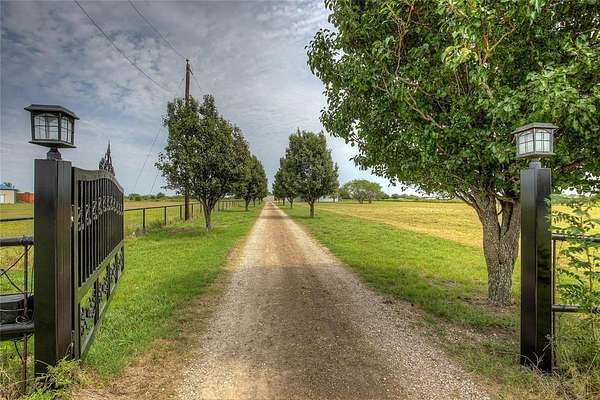 5.3 Acres of Residential Land with Home for Sale in Caddo Mills, Texas