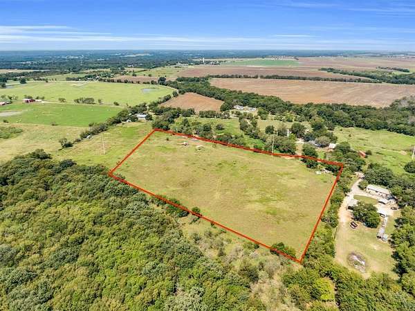 8.39 Acres of Land for Sale in Hillsboro, Texas