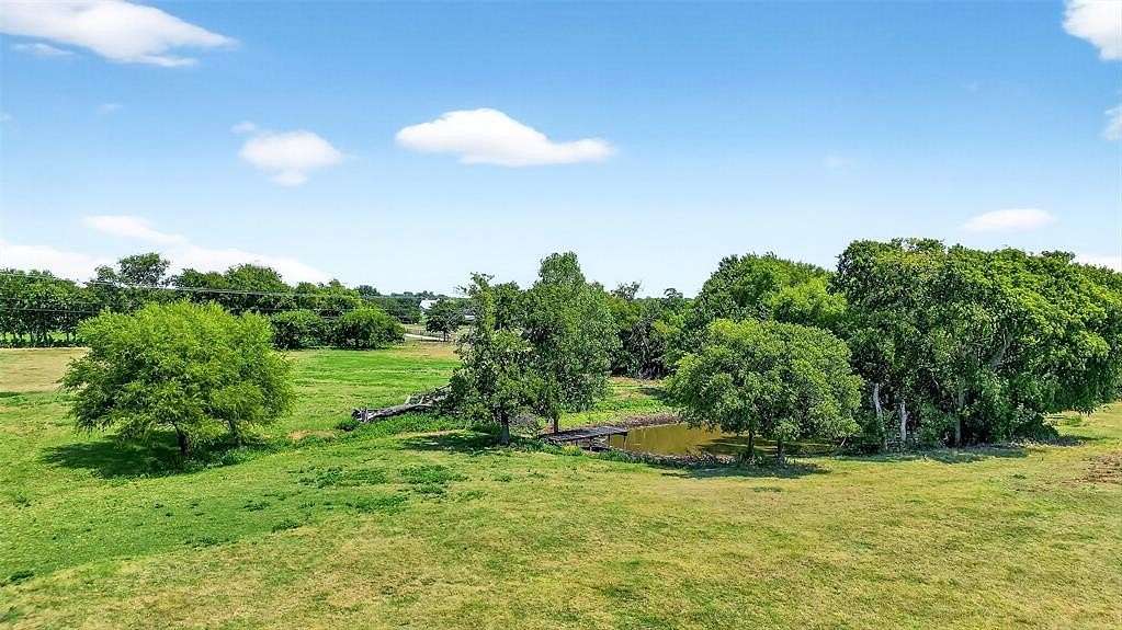 1 Acre of Residential Land for Sale in Gunter, Texas