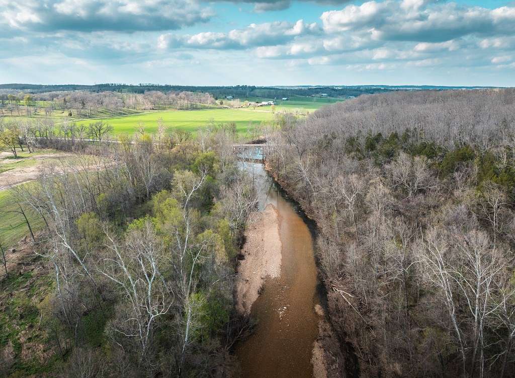 16 Acres of Agricultural Land for Sale in Vienna, Missouri