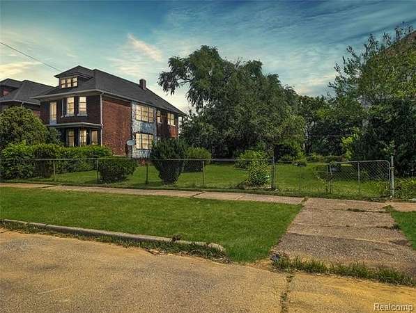 0.21 Acres of Mixed-Use Land for Sale in Detroit, Michigan