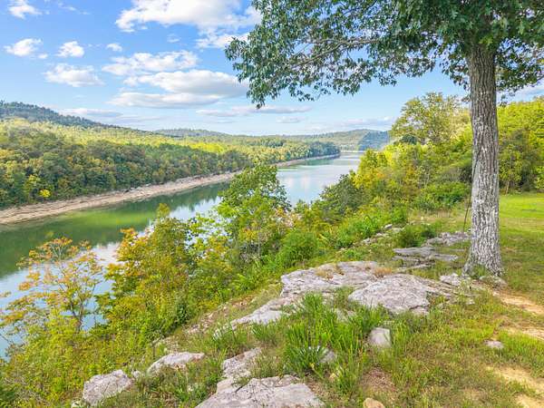 1.22 Acres of Residential Land for Sale in Somerset, Kentucky