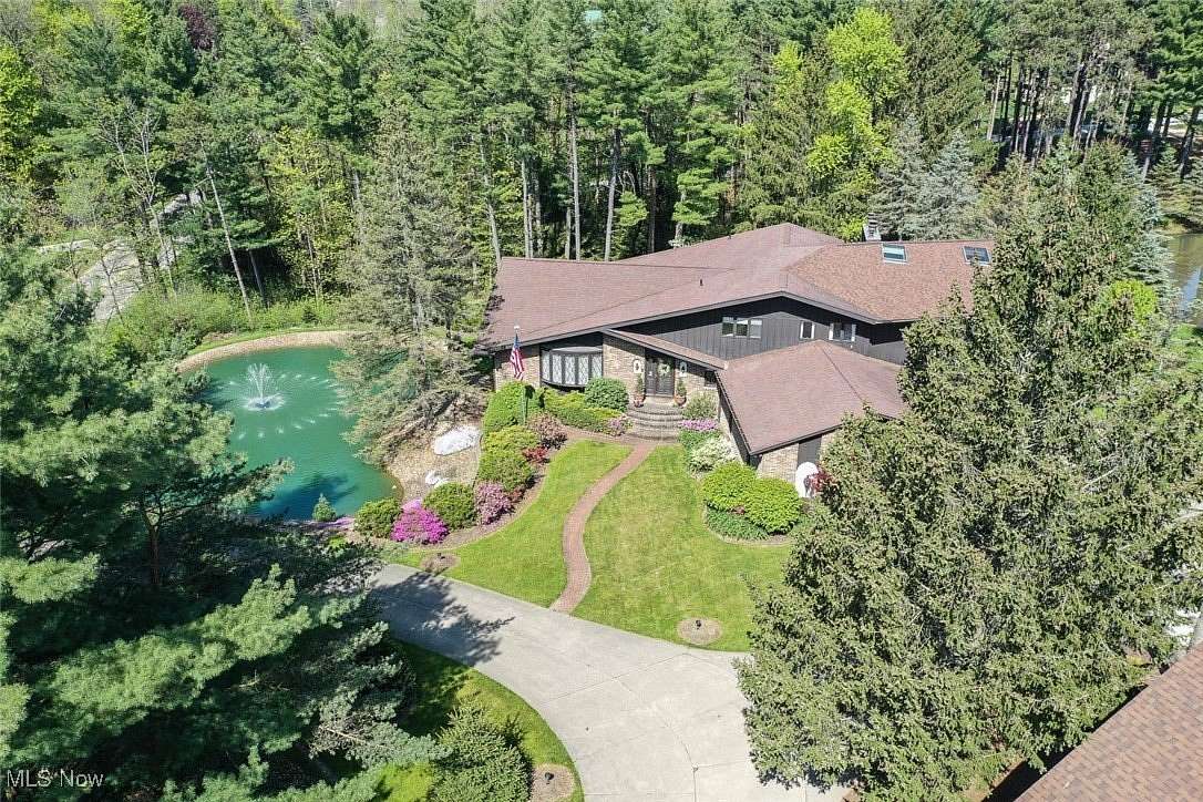 2 Acres of Residential Land with Home for Sale in Medina, Ohio