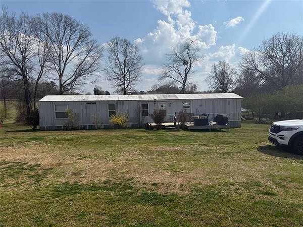 8.34 Acres of Residential Land with Home for Sale in Cornelia, Georgia