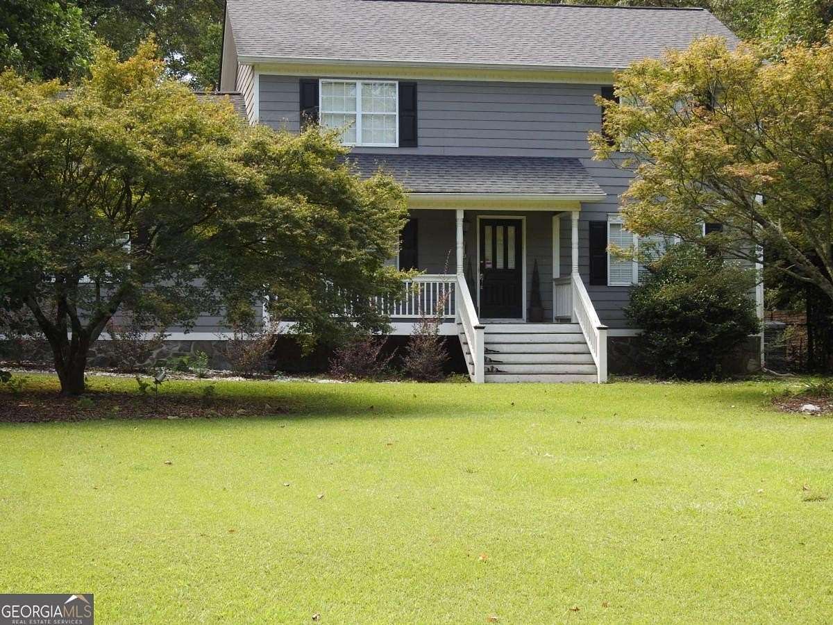 1.58 Acres of Residential Land with Home for Sale in Buford, Georgia