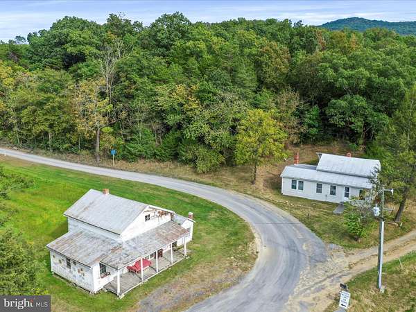 2 Acres of Residential Land with Home for Sale in Fort Valley, Virginia