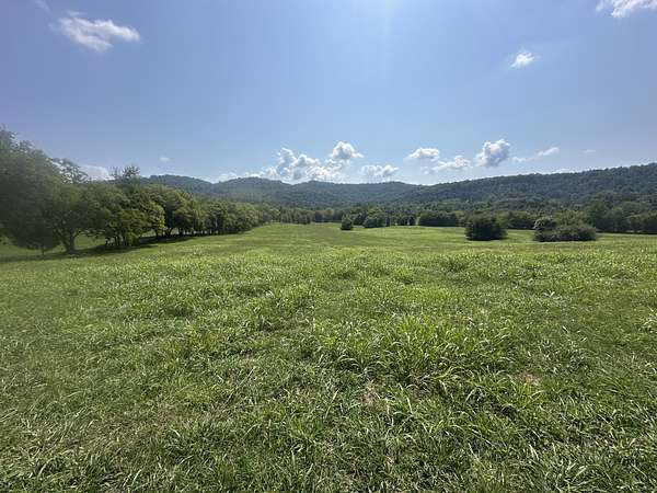 5 Acres of Residential Land for Sale in Sparta, Tennessee