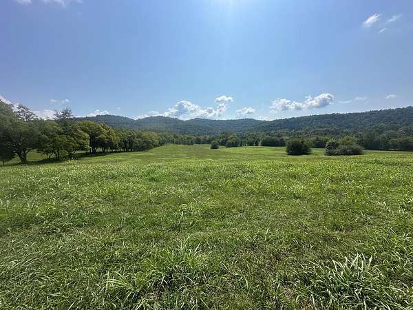 5 Acres of Residential Land for Sale in Sparta, Tennessee