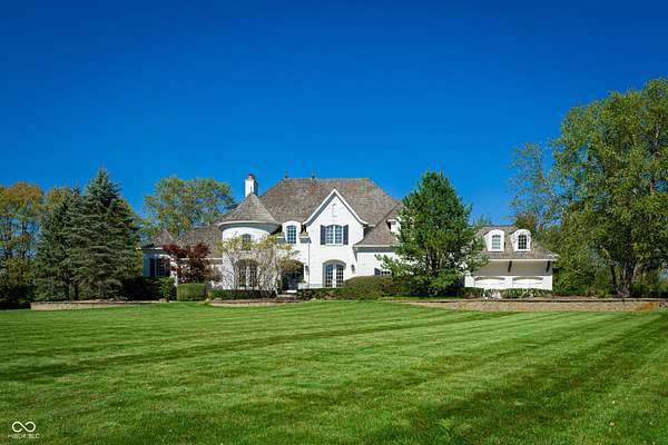 3.26 Acres of Residential Land with Home for Sale in Zionsville, Indiana