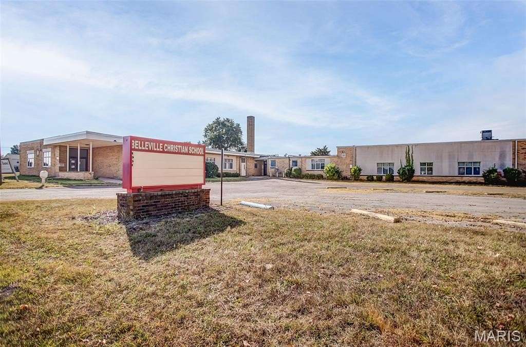 17.5 Acres of Improved Commercial Land for Sale in Belleville, Illinois