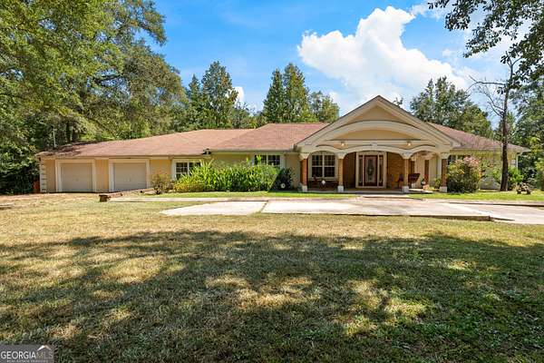 3.52 Acres of Residential Land with Home for Sale in Hogansville, Georgia