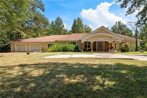 3.52 Acres of Land with Home for Sale in Hogansville, Georgia