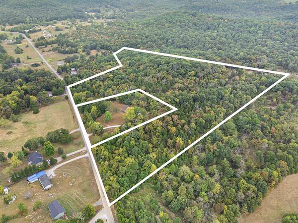 22 Acres of Land with Home for Auction in Bowling Green, Kentucky