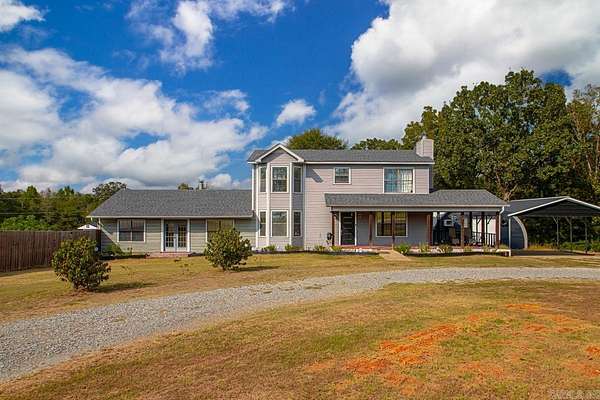 6 Acres of Residential Land with Home for Sale in Greenbrier, Arkansas