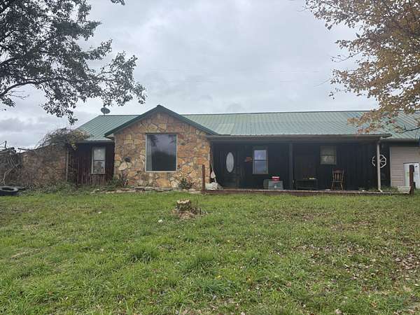 4.4 Acres of Residential Land with Home for Sale in Lily, Kentucky