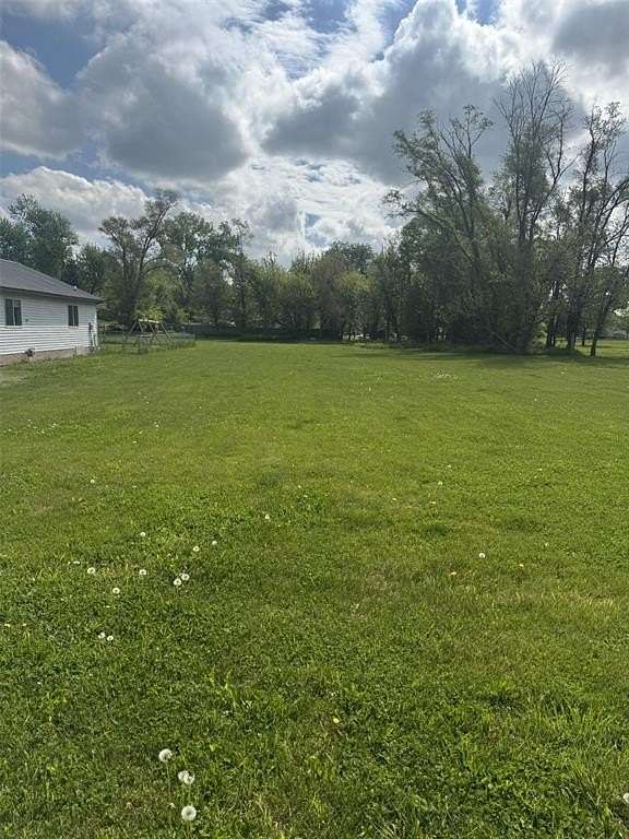 0.33 Acres of Residential Land for Sale in Cedar Rapids, Iowa