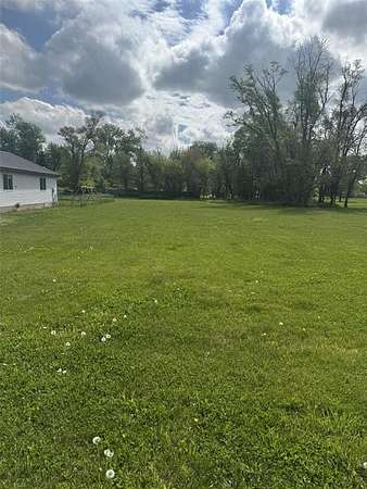 0.33 Acres of Residential Land for Sale in Cedar Rapids, Iowa