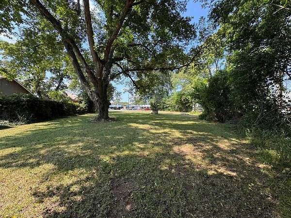 0.44 Acres of Commercial Land for Sale in Nacogdoches, Texas