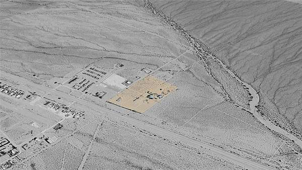 15.4 Acres of Land with Home for Sale in Cal-Nev-Ari, Nevada
