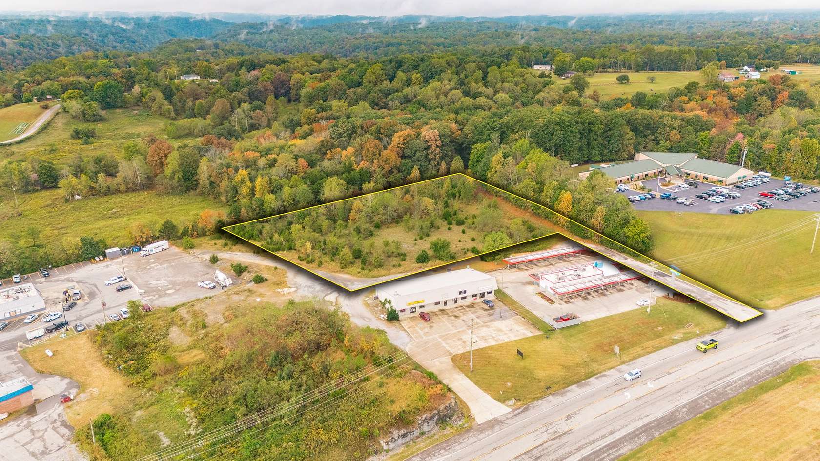 3.18 Acres of Commercial Land for Sale in Westmoreland, Tennessee