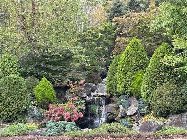 1.26 Acres of Land for Sale in Newland, North Carolina