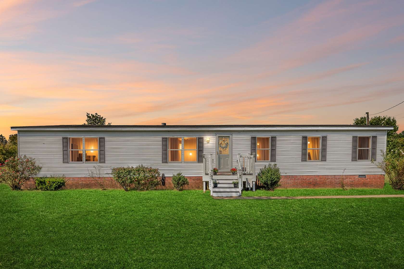 5.3 Acres of Residential Land with Home for Sale in Rockvale, Tennessee