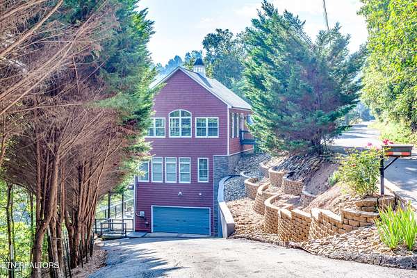 2 Acres of Residential Land with Home for Sale in Maynardville, Tennessee