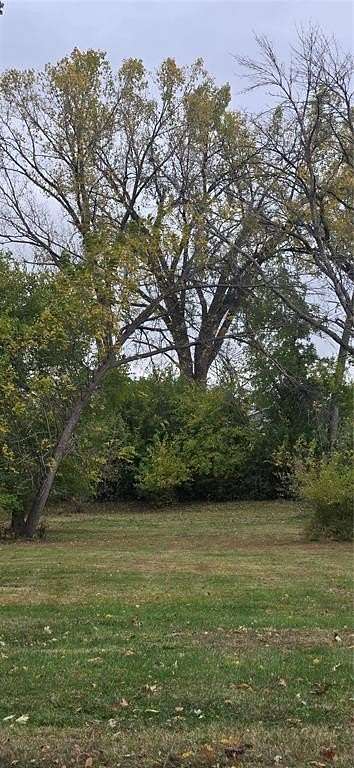 0.57 Acres of Residential Land for Sale in Hiawatha, Iowa