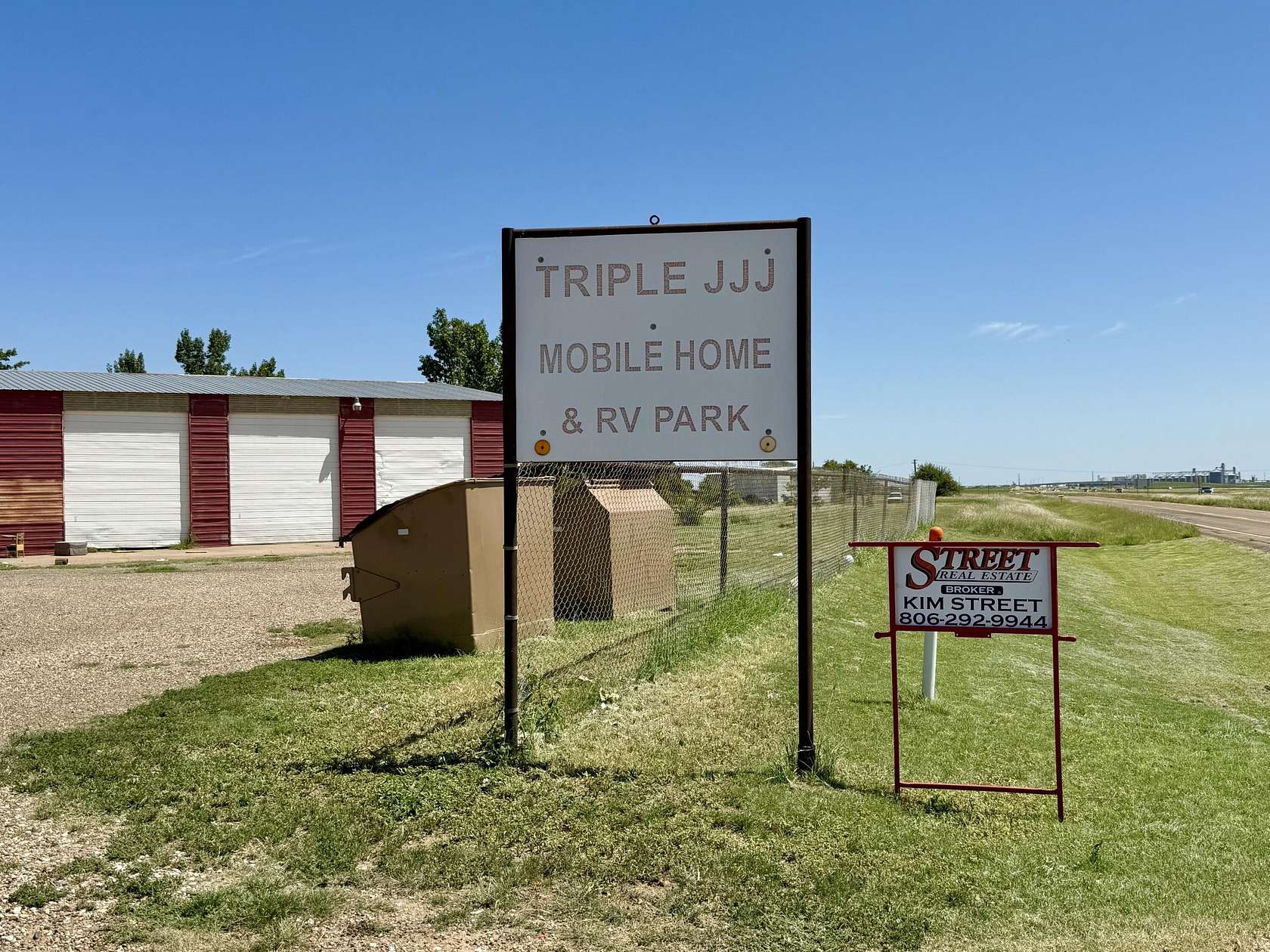 4.35 Acres of Mixed-Use Land for Sale in Hale Center, Texas