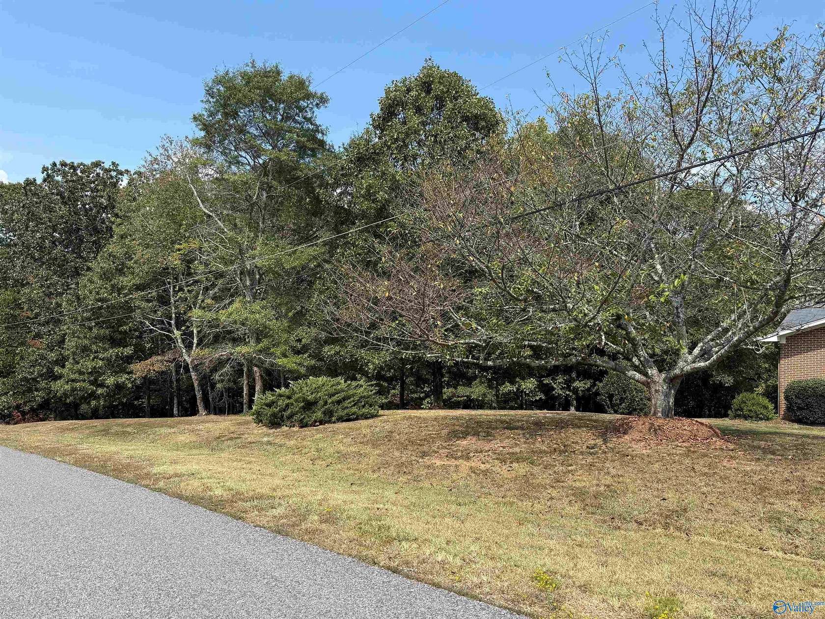 0.5 Acres of Land for Sale in Glencoe, Alabama